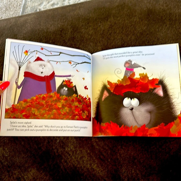 Splat the Cat & the Pumpkin Picking Plan Book by Rob Scotton for kids - Picture 3 of 5